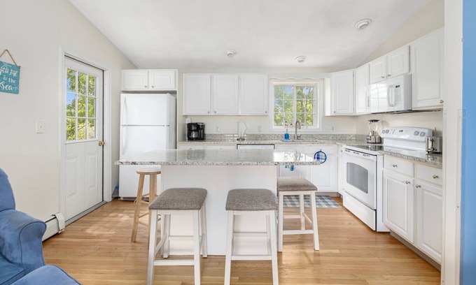 Saunderstown Casa | Walk to Private beach on Narrow river or drive to local beaches.