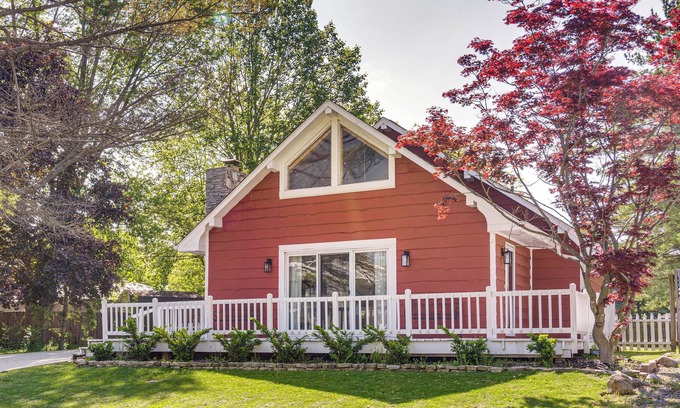 Cicero Cabina | Walk to Reservoir: Cicero Home w/ Furnished Deck!
