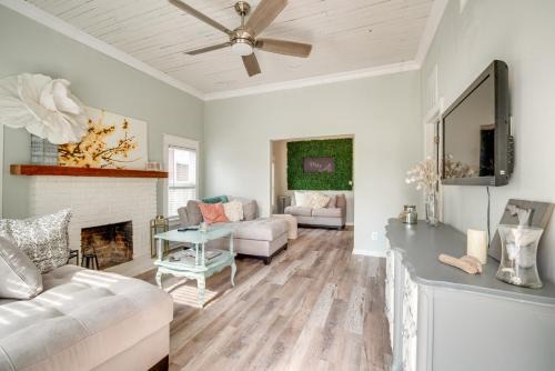 Dunnellon Casa | Walk to River and Shops Downtown Dunnellon Escape