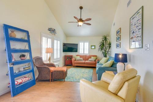 Surfside Beach Casa | Walk to Shore Surfside Beach Home with Bay Views
