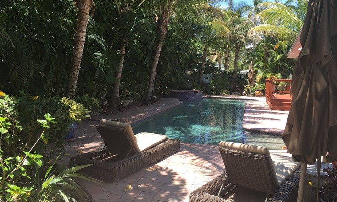 Siesta Key Apartamento | Walk To Siesta Village And Beach/Private Heated Pool & Hot Tub