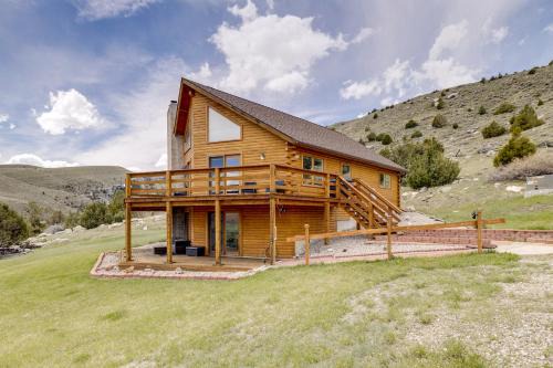 Lander Casa | Walk to Sinks Canyon State Park Spacious Home!