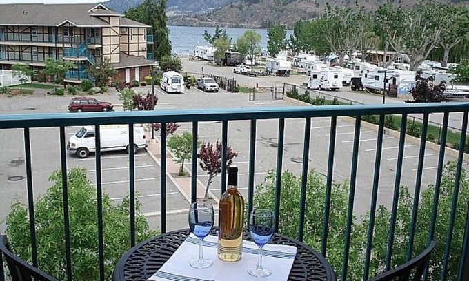 Okanagan-Similkameen Condominio | Ver y caminar hasta el lago Skaha Beach y alojarse en un condominio de lujo.
