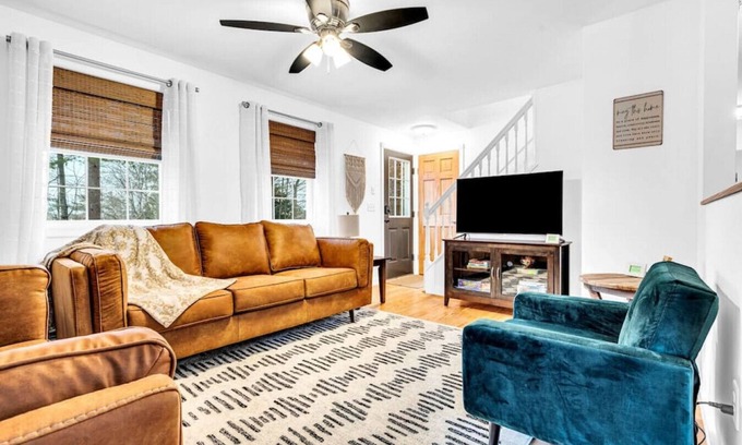 Bridgton Casa | Walk to Ski Mtn, Moose Pond & Hiking Trails! Media & Game Room! Fire Pit!