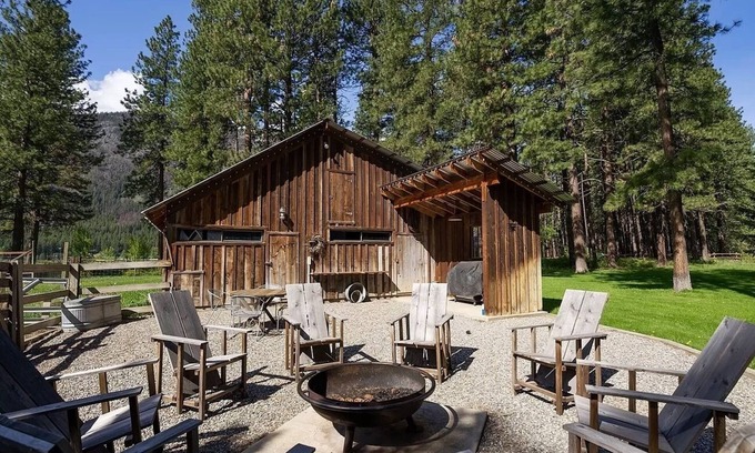 Winthrop Cabina | Walk to Ski Trail! Matt's Cabin at Brown's Farm