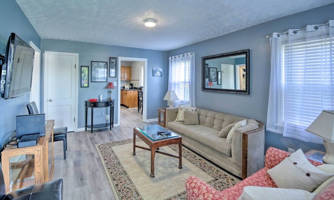 Speedway Casa | Indianapolis Area Home - Walk to the Speedway!