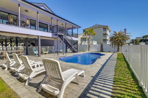 Surfside Beach Casa | Walk to Surfside Beach Poolside Oasis