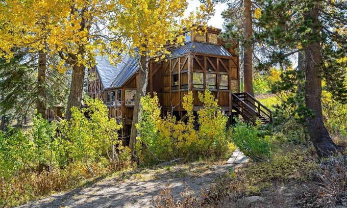 Bear Valley Casa | Walk to the Lake Amazing 5 Bedrm - VH#343 by Bear Valley Vacation Rentals