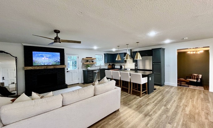Augusta Casa | Walk to the Masters! Enjoy the spacious back patio or take a dip in the pool!