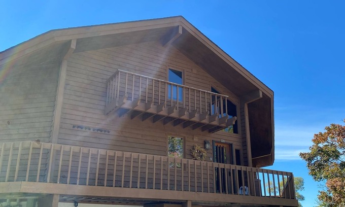 Mancelona Condominio | Walk to the slopes at Schuss Mountain