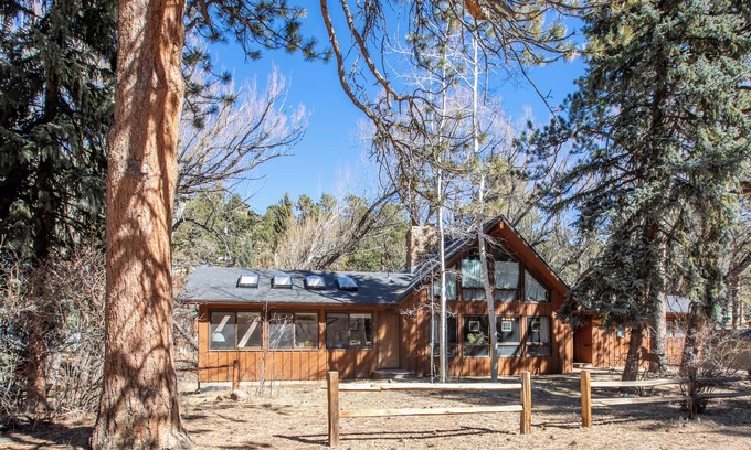 Green Mountain Falls Casa | Camina hasta la ciudad, Wade in the Creek