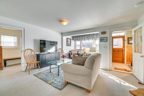 North Creek Apartamento | Walk to Town and River Cozy North Creek Cottage