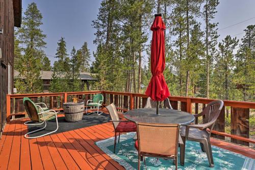 Frisco Casa | Walk to Town Updated Frisco Cabin with 2 Decks!