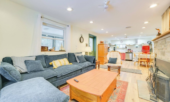 Cheboygan Cabaña | Walk to Beach & Mullett Lake: Cottage w/ Yard!