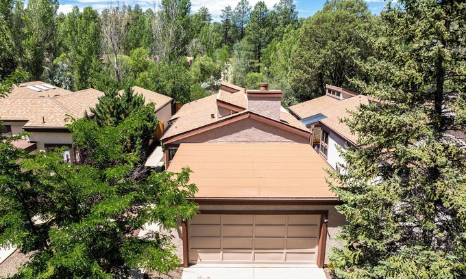 Hidden Valley Ranch Casa | Walk to Trails, Pool, Tennis, Pickleball, 2-Car Garage, A/C, Fenced Backyard