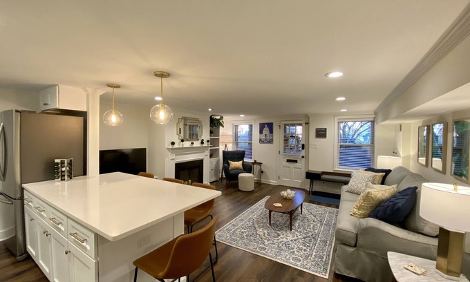 Capitol Hill Apartamento | Walk to U.S. Capitol, Restaurants, Park + Parking!