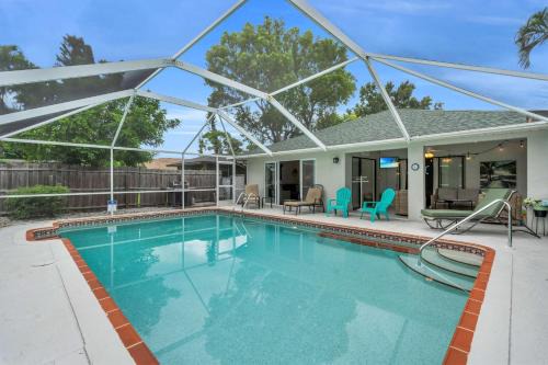 Naples Park Casa | Walk to Vanderbilt Beach From Our Naples Park Home