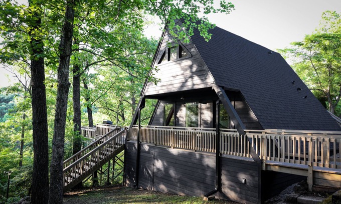 Omaha Cabina | Walk to water! Private Lake Front A-Frame Cabin on Table Rock