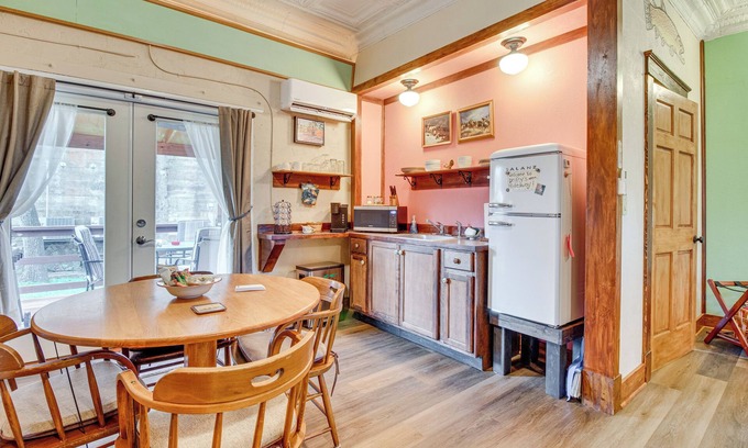 Cotter Apartamento | Walk to White River: Cozy Studio, Driftys Hideaway