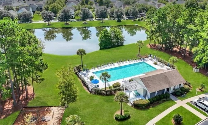 Bluffton Casa | Walk2OldTown! Luxury Home + Carriage House