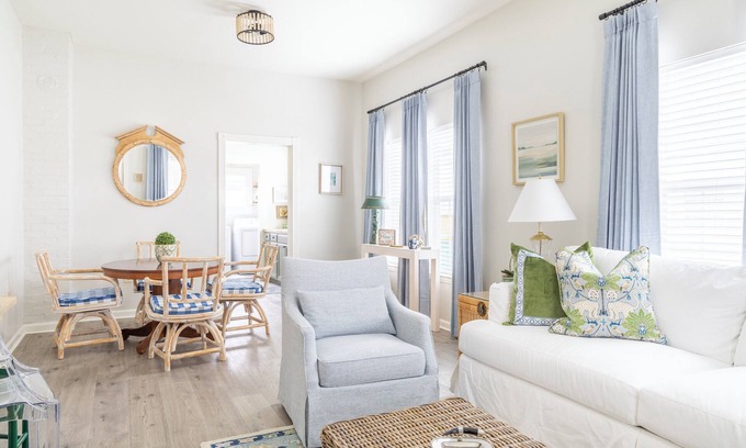 La Grange Casa | Walkable Cottage w/Fire Pit | 15 min from Round Top | Francis @ Grace Inn
