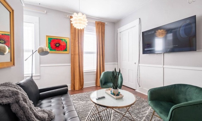 Columbus Casa | Walkable Historic Home (FREE Bikes to use)
