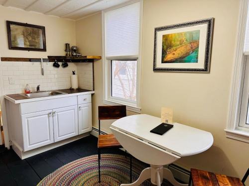 West Bayside Apartamento | Walkable near downtown 1 Bedroom