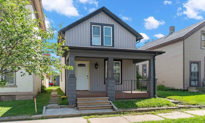 West Central Casa | Walkable to Downtown FW & Electric Works!