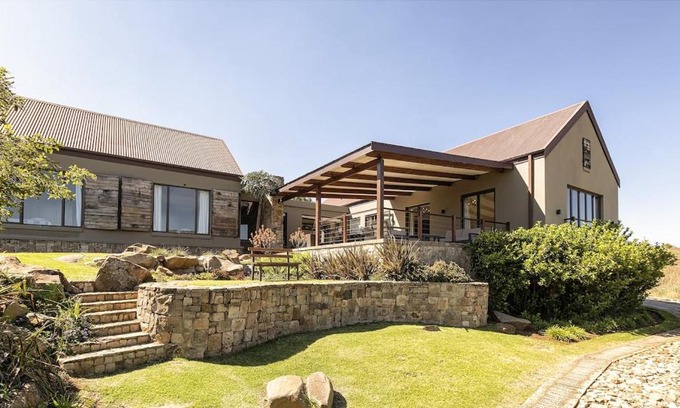 Dullstroom Casa | Walkersons Estate Red Oak Ridge