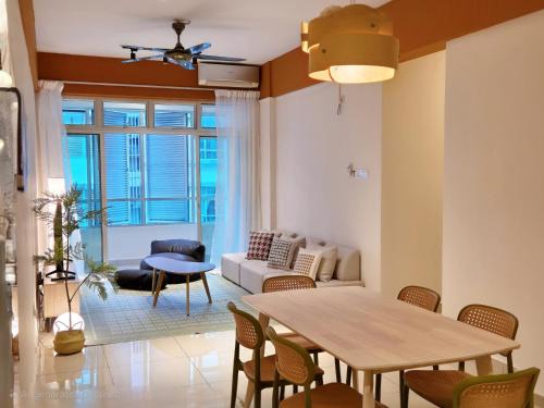 Tebrau Apartamento | Walking Distance to Mount Austin - 6 pax Newly Renovated