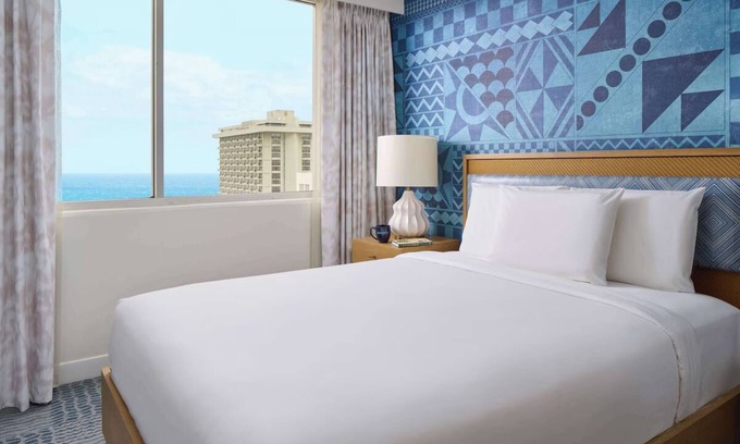 Waikiki Hotel | Walking Distance To The Beach! 3 Comfortable Units for 12!