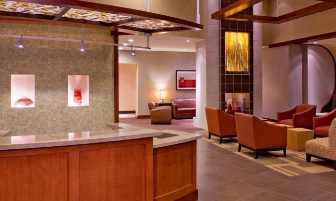 Tucson Casa | Walking in Saguaro National Park! Pet-friendly, Parking, Pool, Airport Shuttle!