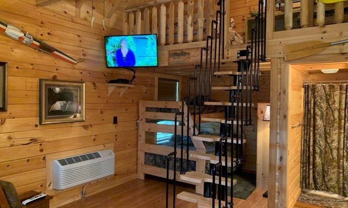 Byrdstown Casa | Walleye Point sits about 300 yds from East Port Marina and Dale Hollow Lake