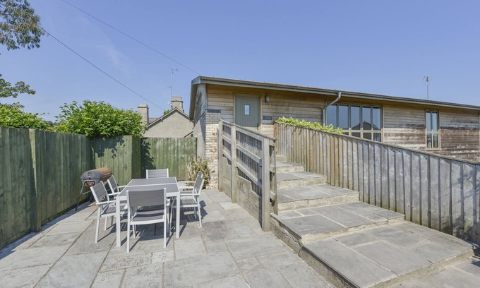 Teigngrace Cabaña | WALNUT, que admite mascotas, con piscina en Newton Abbot, Ref 998927