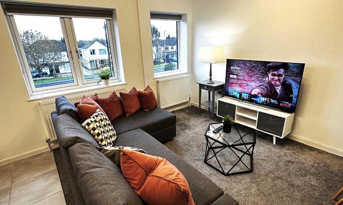 Kidlington Apartamento | Walnut Flats-F4, 2-Bedroom with Ensuite - Parking, Netflix, WIFI - Close to Oxford, Bicester & Blenheim Palace