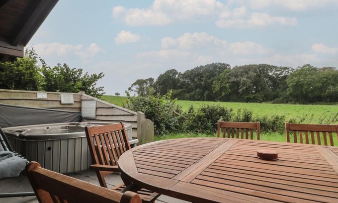 Swanage Casa | Walnut