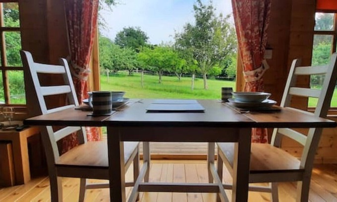 Somerton Cabina | Walnut Tree Cabin Nature Retreat
