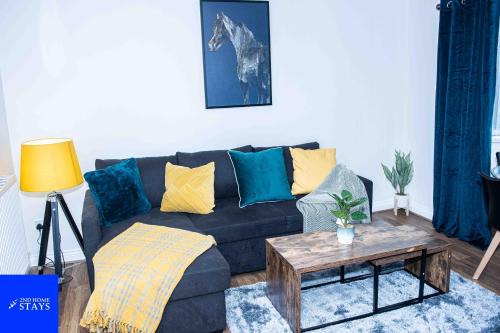 Walsall Casa | Walsall 3-Beds Sleeps 8 Groups & Contractors
