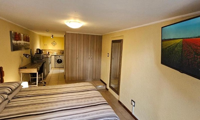 Trawal Apartamento | Walters Lane Economy Apartment 1 - No Loadshedding