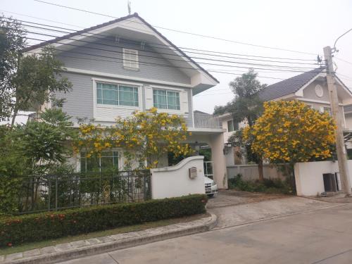 Khlong Song Ton Nun Complejo | WanaleesiriSuvarnaphumiHouse