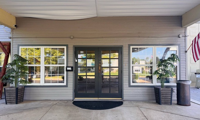 Branson Hotel | Wander Inn