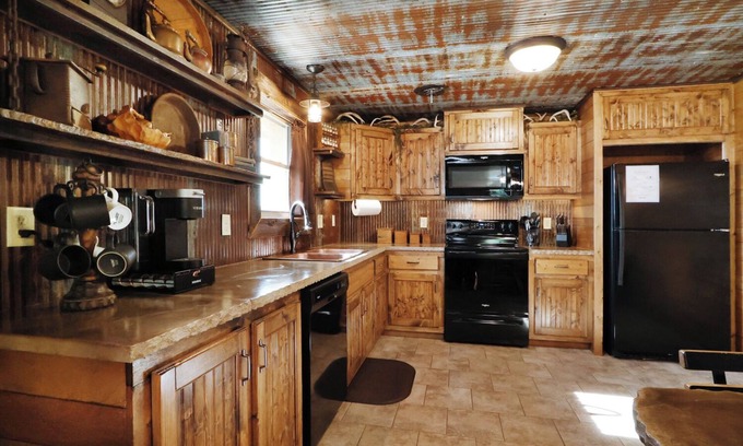 Grandview Plaza Apartamento | Wanderlust Suite - 2 Bed, 2 Bath Getaway