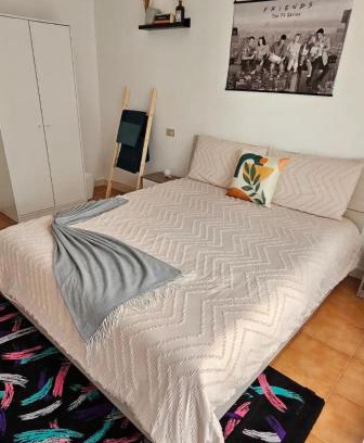 San Lazzaro di Savena Casa | Wanderlust Traveller Room San Lazzaro
