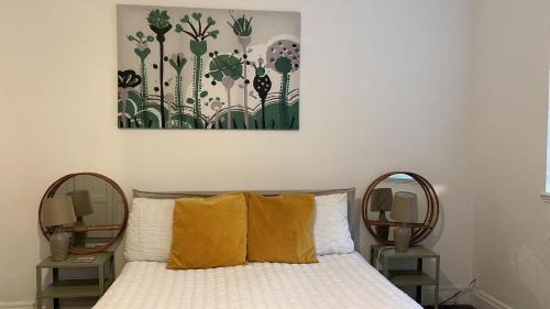 Thornton Casa | Wandsworth, South London Deluxe King Room 3