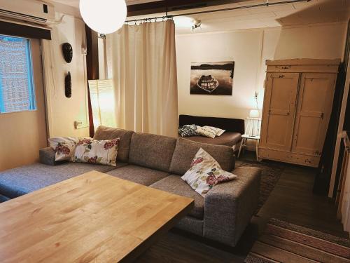 Reittio Apartamento | Wanha Koulu Tahko 2h Huone, Sauna, Minikeittiö, Rinteet Spa Ravintola 6km, Sali, Wifi, Lemmikit OK, Edukas