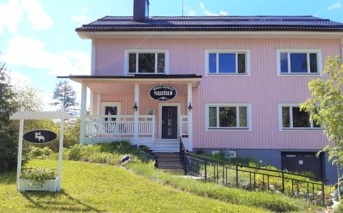 Pieksamaki Casa | Wanha Neuvola Guesthouse