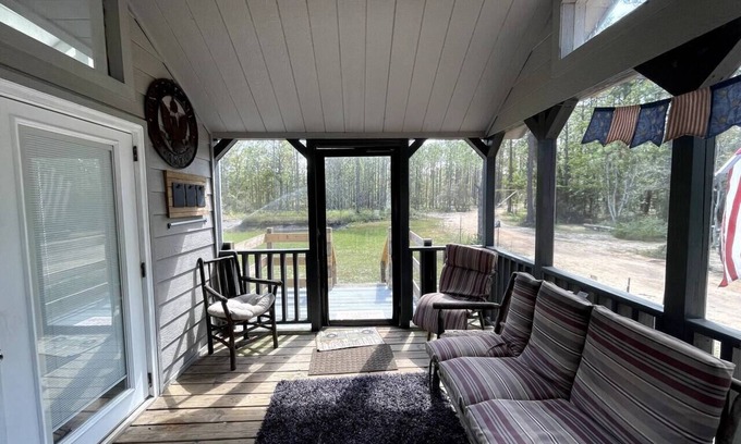 Florida Panhandle Cabaña | War Horse Project~Horsebackriding~Farm~30 Acres