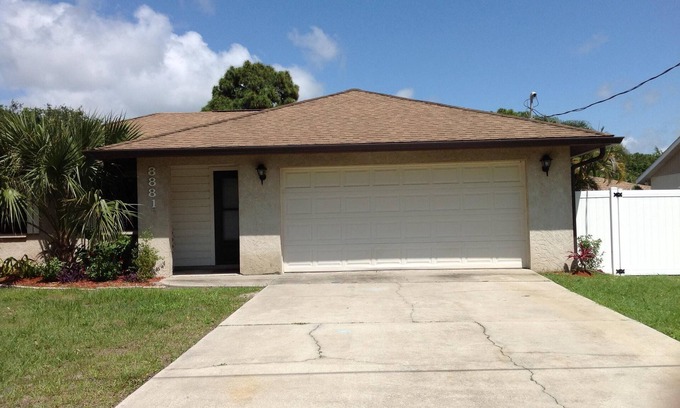 Vamo Casa | Warm and inviting home in a perfect location to explore nearby attractions.