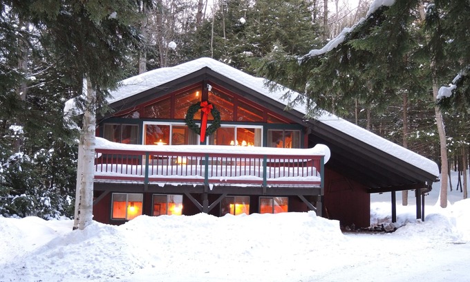 Bartlett Chalet De Esquí | Cálido, acogedor, Chalet ubicado en los pinos, Wi-Fi, Cerca de zonas de esquí, Atracciones
