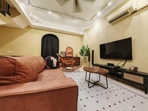 Taman Setia Indah Casa | Warm family suites at Setia Indah near Austin